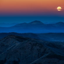 Dawn Moonset